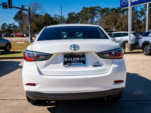 Used 2017 Toyota Yaris iA image 6