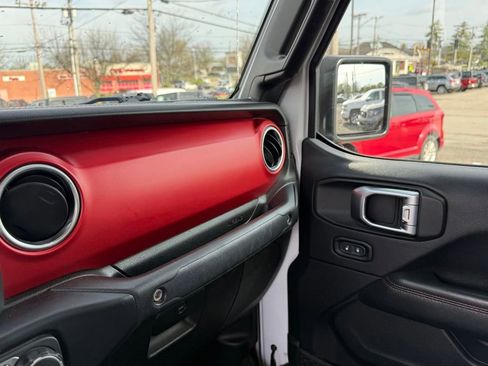 Used 2020 Jeep Gladiator Rubicon AWD/4WD image 24