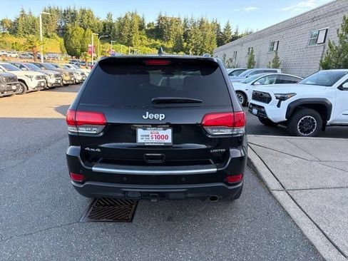 Used 2017 Jeep Grand Cherokee Limited AWD/4WD image 2