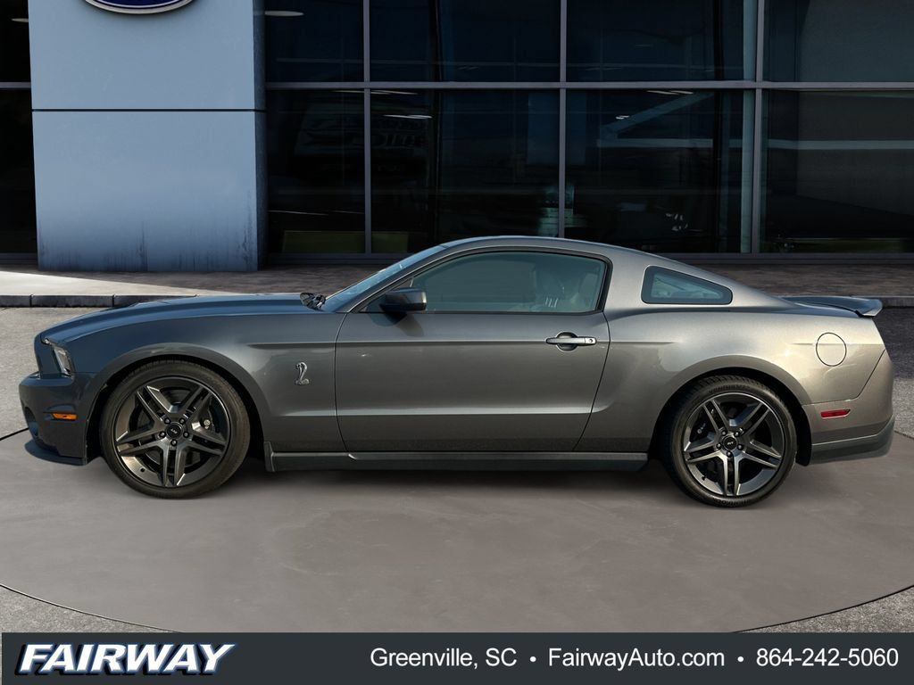 Used 2010 Ford Mustang Shelby GT500 RWD image 8
