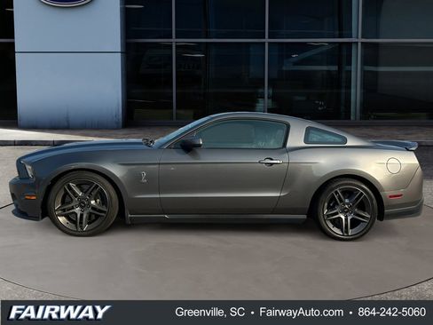 Used 2010 Ford Mustang Shelby GT500 RWD image 8
