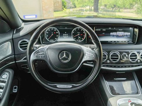 Used 2017 Mercedes-Benz S 550 4MATIC Sedan image 35