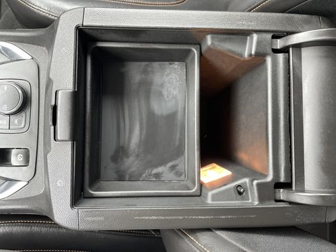 Used 2021 Chevrolet Traverse Premier image 40