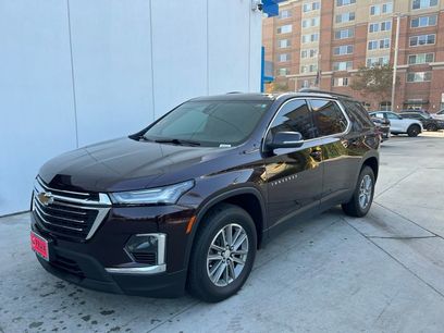 Used 2023 Chevrolet Traverse LT