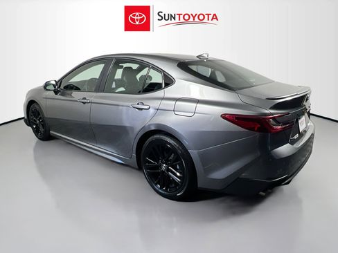 Used 2026 Toyota Camry SE w/ Convenience Package FWD image 6