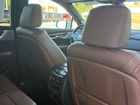 Certified 2024 Cadillac XT5 Premium Luxury AWD/4WD image 23