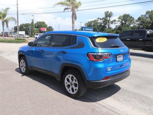 Used 2025 Jeep Compass Sport w/ Mopar Graphics Package AWD/4WD image 10