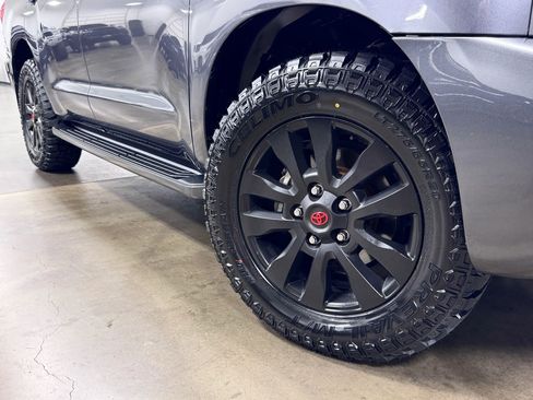 Used 2016 Toyota Sequoia Platinum image 24