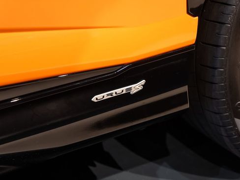 Used 2024 Lamborghini Urus S AWD/4WD image 12