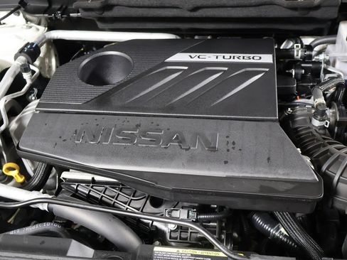 Used 2023 Nissan Rogue SL FWD image 17