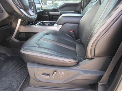 Used 2020 Ford F350 Platinum w/ Tremor Off-Road Package image 17