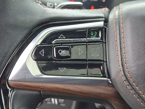 Certified 2023 Jeep Grand Cherokee L Summit AWD/4WD image 23