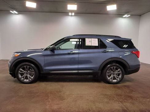 Used 2021 Ford Explorer XLT w/ Equipment Group 202A AWD/4WD image 6