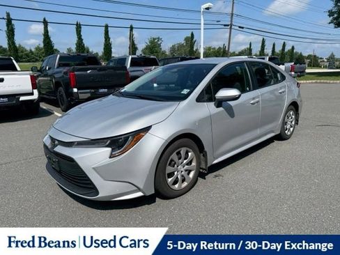 Used 2026 Toyota Corolla LE FWD image 23