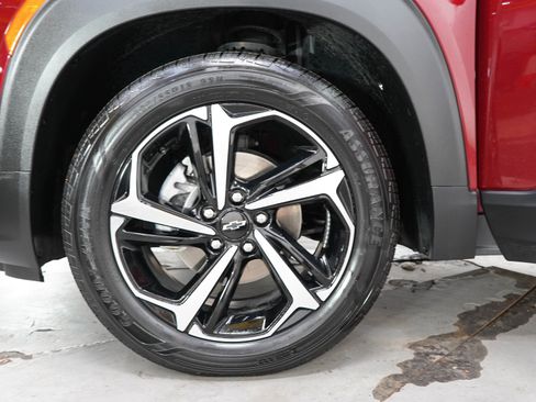 Used 2023 Chevrolet TrailBlazer RS FWD image 29