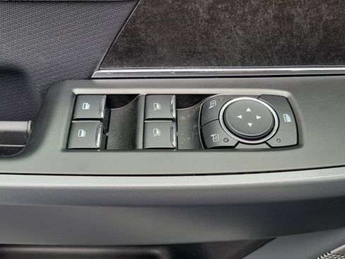 Used 2025 Ford F150 Lightning Flash AWD/4WD image 15