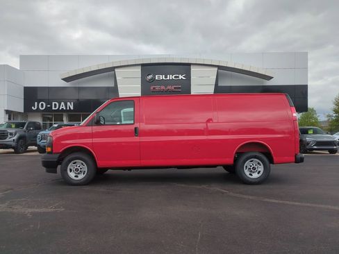 New 2026 GMC Savana 2500 Extended w/ Driver Convenience Package RWD image 8