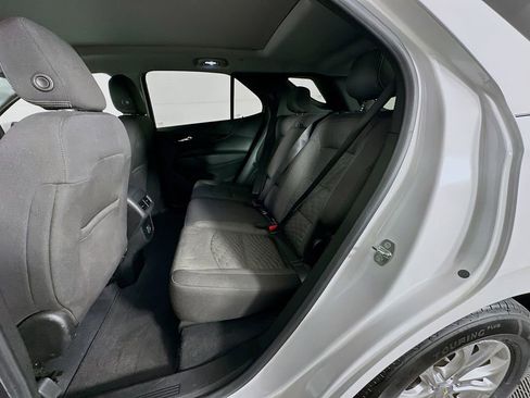 Used 2021 Chevrolet Equinox LT image 33