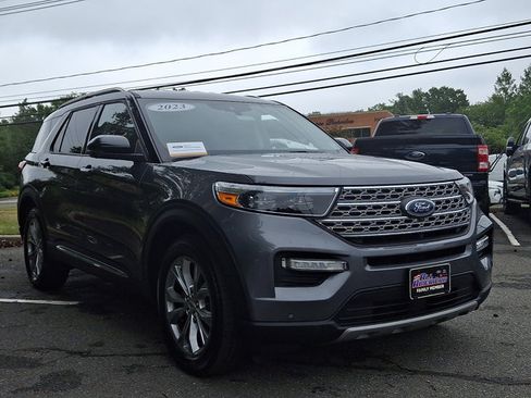 Certified 2023 Ford Explorer Limited w/ Equipment Group 301A AWD/4WD image 2