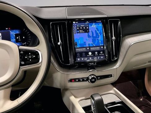 Certified 2024 Volvo XC60 B5 Plus w/ Climate Package AWD/4WD image 9