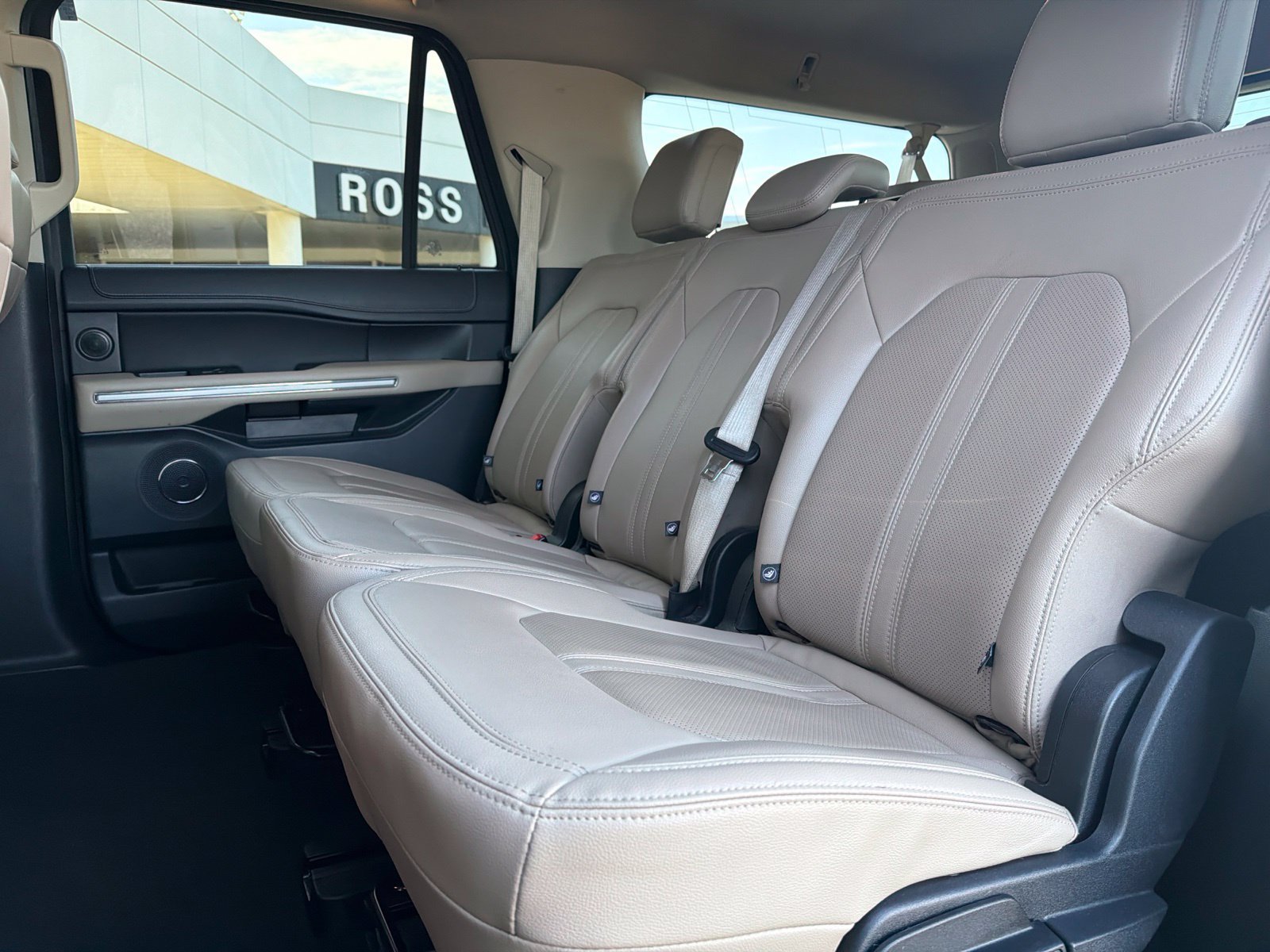 Used 2024 Ford Expedition Max Limited RWD image 12