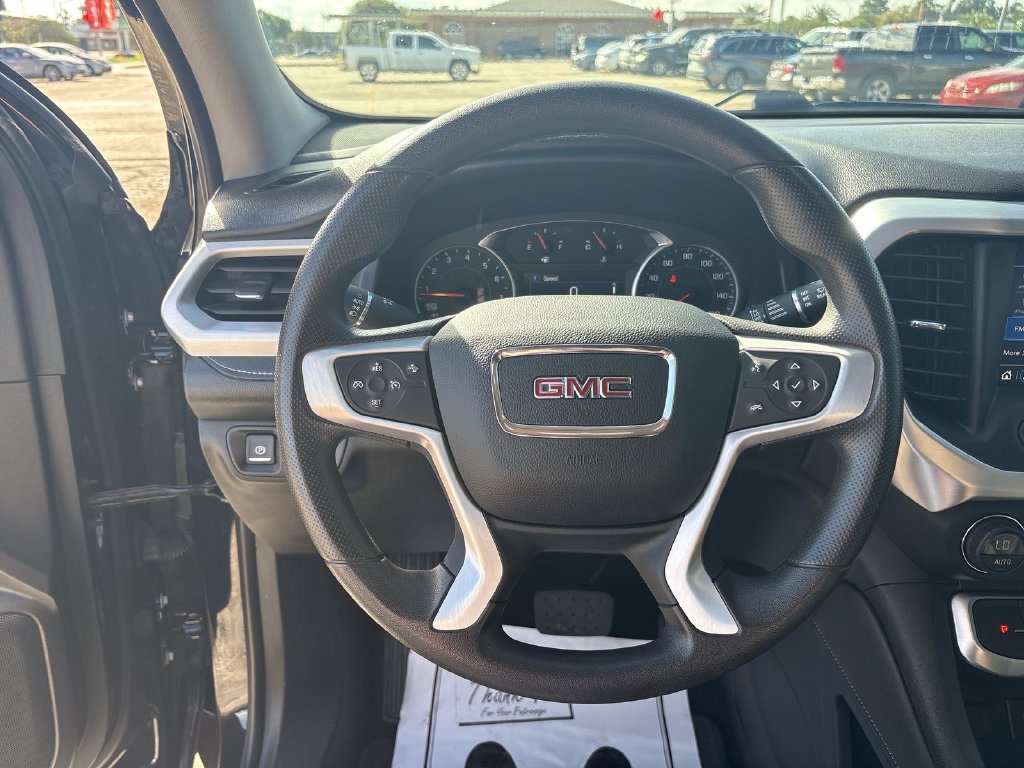 Used 2021 GMC Acadia SLE w/ Driver Convenience Package FWD image 16