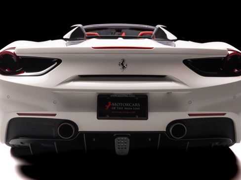 Used 2017 Ferrari 488 Spider RWD image 25
