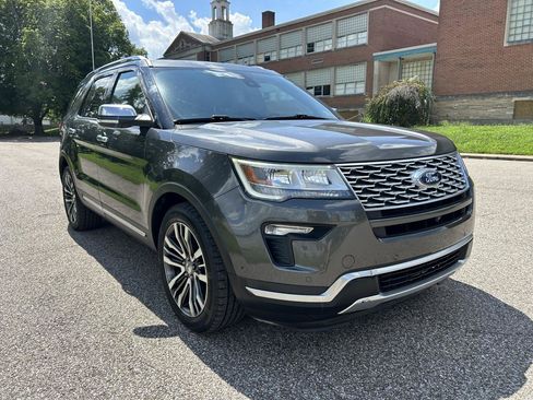Used 2018 Ford Explorer Platinum AWD/4WD image 7