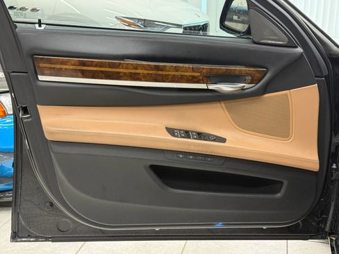 Used 2015 BMW 750i RWD image 15
