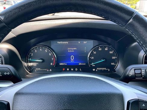Used 2022 Ford Explorer XLT w/ Equipment Group 202A AWD/4WD image 19