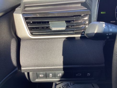 Certified 2025 Toyota Camry LE image 38