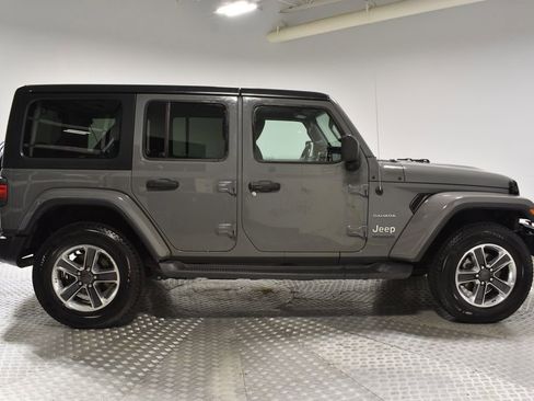 Used 2018 Jeep Wrangler Unlimited Sahara w/ Cold Weather Group image 6
