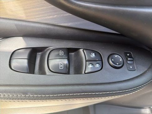 Used 2018 Nissan Murano SV FWD image 10
