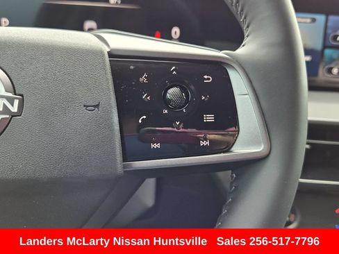 Used 2025 Nissan Murano SV AWD/4WD image 23