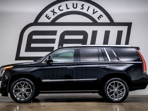 Used 2015 Cadillac Escalade Platinum image 5