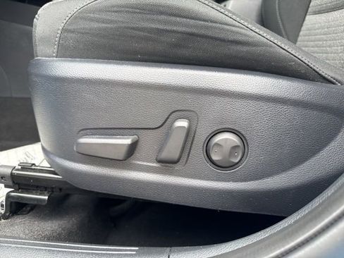 Certified 2023 Kia Soul EX image 9