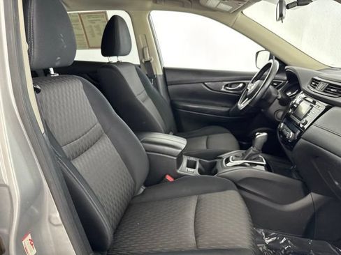 Used 2017 Nissan Rogue SV AWD/4WD image 20