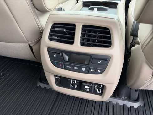 Used 2020 Honda Pilot Touring image 46