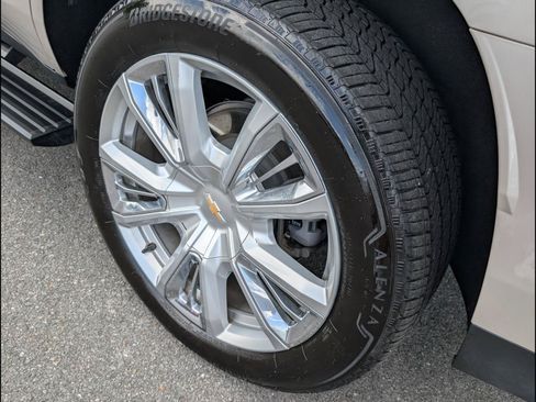 Used 2023 Chevrolet Tahoe High Country AWD/4WD image 21