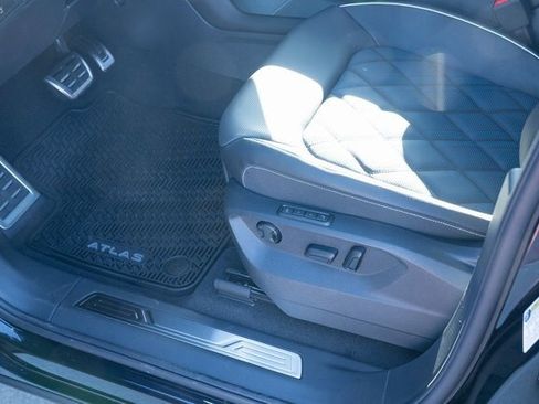 New 2026 Volkswagen Atlas Cross Sport SEL Premium R-Line image 27