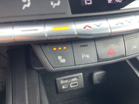 Used 2023 Cadillac XT4 Premium Luxury w/ Cold Weather Package image 27