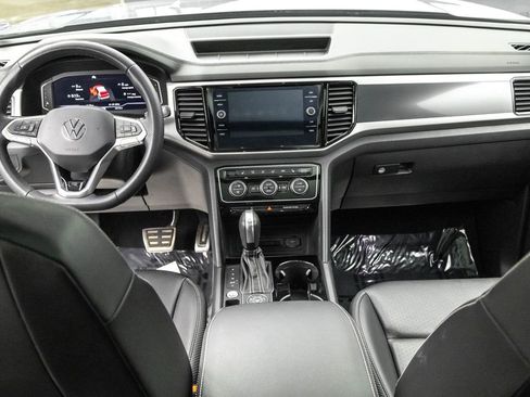 Used 2022 Volkswagen Atlas Cross Sport SEL R-Line image 25