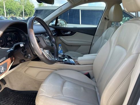 Used 2017 Audi Q7 3.0T Premium Plus w/ Premium Plus Package image 7
