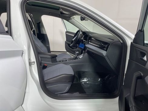 New 2026 Volkswagen Jetta SE image 30