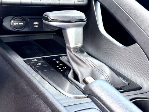 Used 2025 Hyundai Elantra Sport image 24