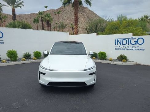 Used 2026 Tesla Model Y Long Range AWD/4WD image 2