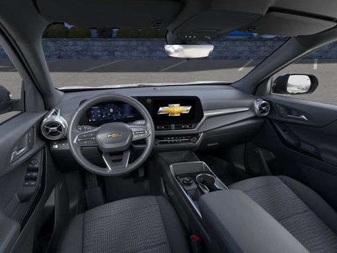 New 2026 Chevrolet Equinox LT w/ Safety and Technology Package AWD/4WD image 17