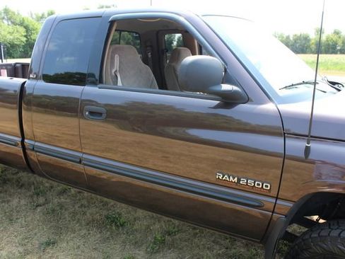 Used 1998 Dodge Ram 2500 Truck 4x4 Quad Cab image 6