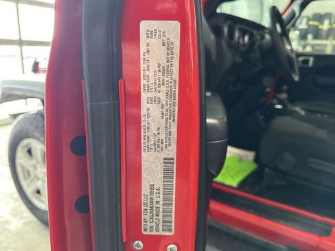 Used 2022 Jeep Wrangler Sport S image 33