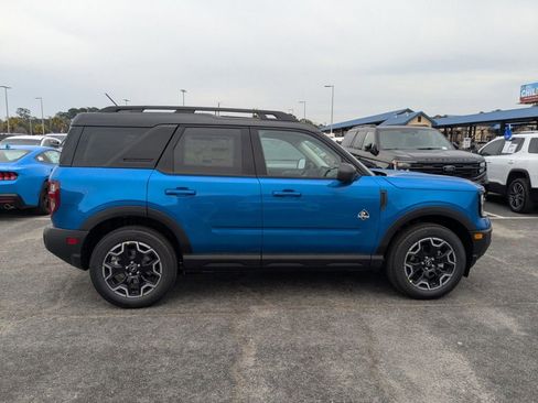 New 2025 Ford Bronco Sport Outer Banks image 3